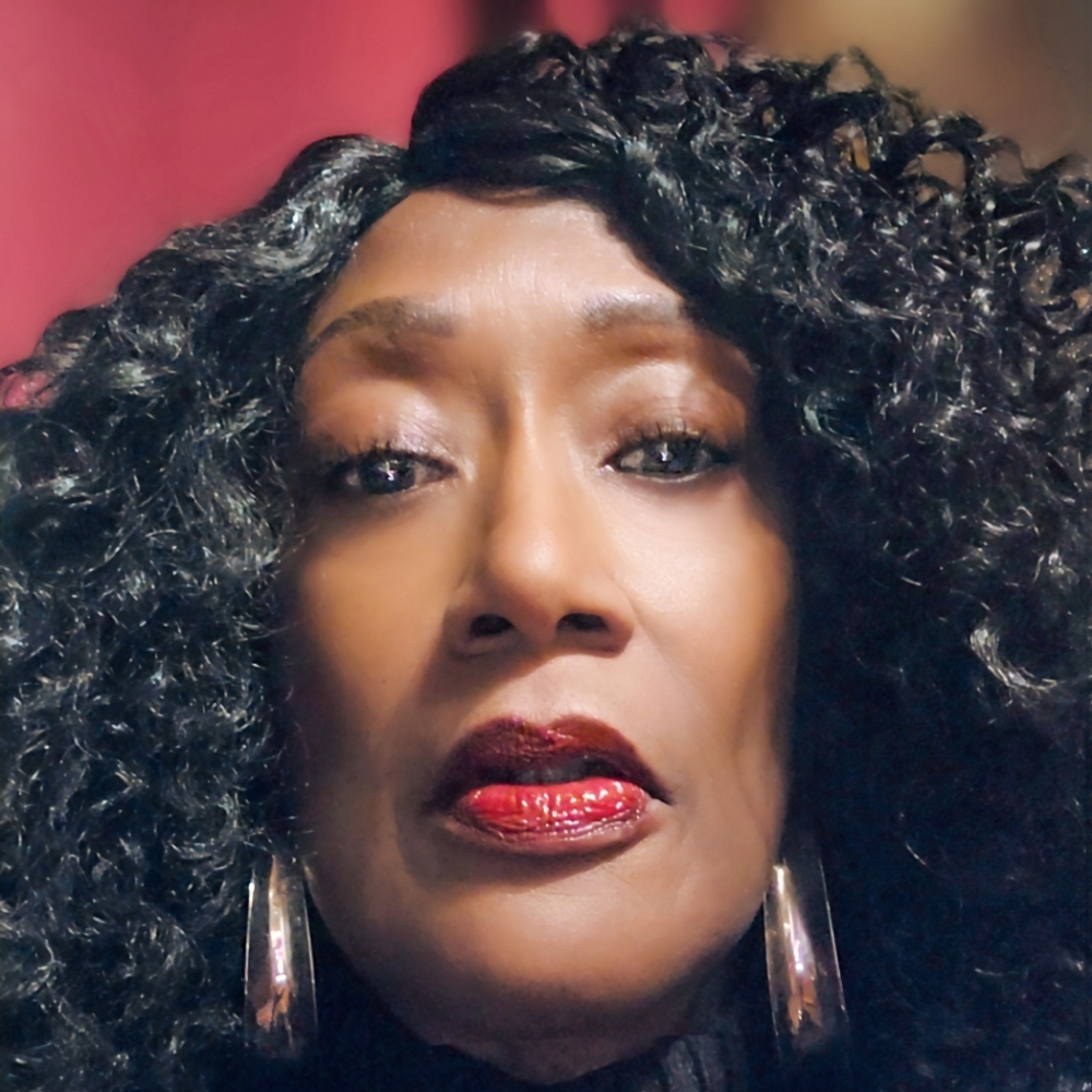 Meet your Posher, Zenaida